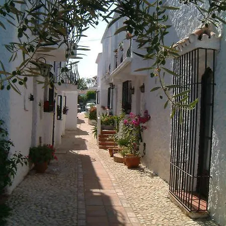 El Capistrano Sur Hotell 2*